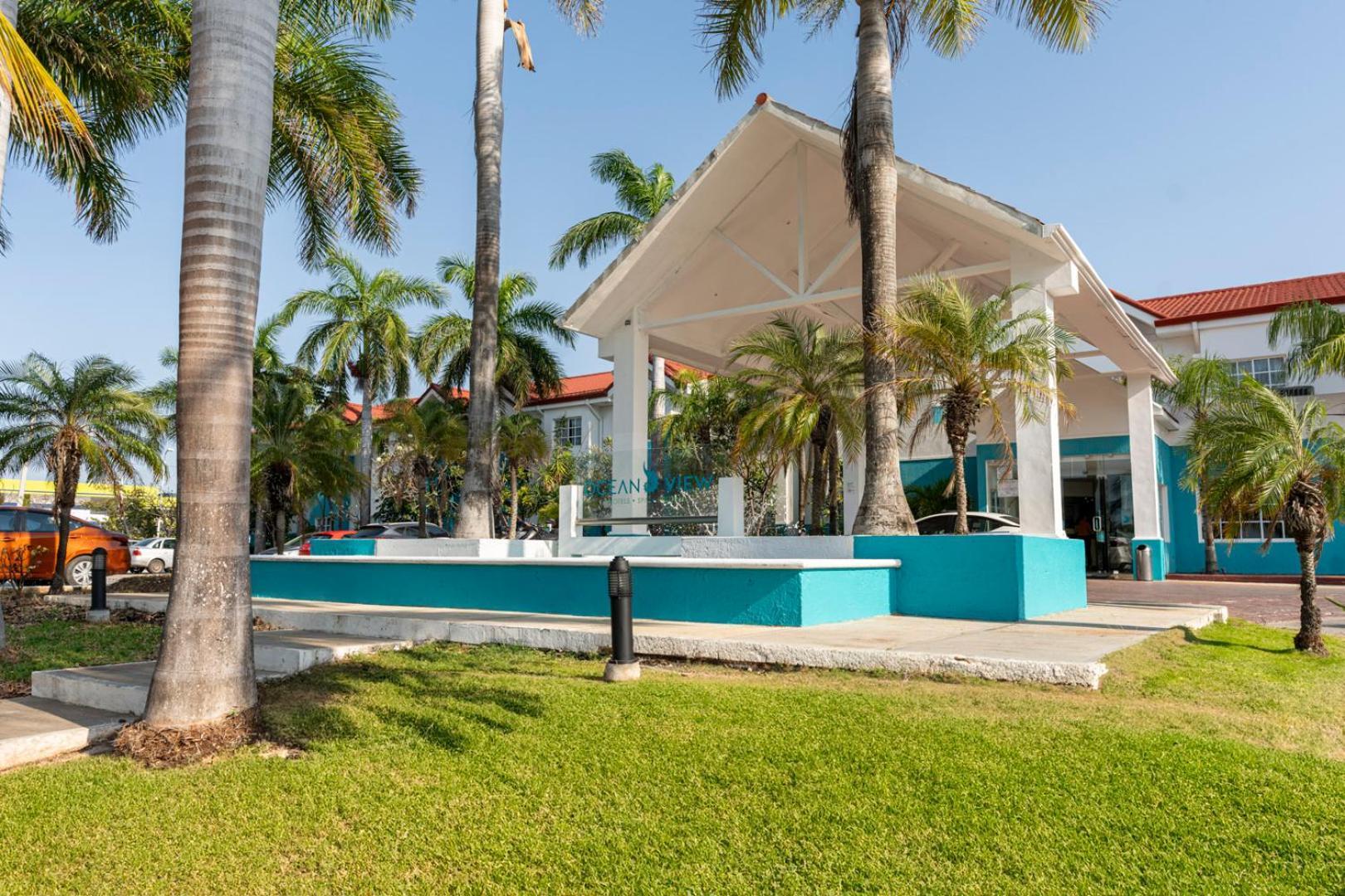 Hotel Ocean View Campeche Bagian luar foto